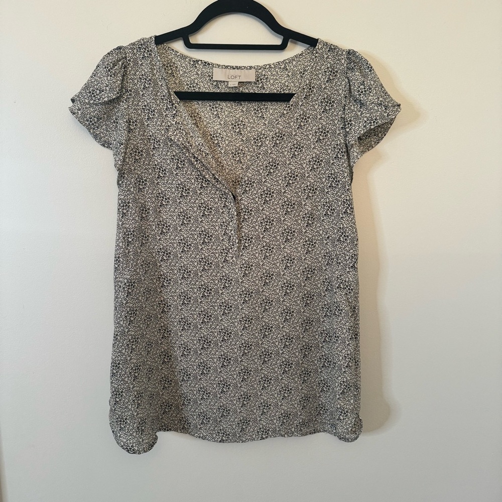 LOFT Flutter Sleeve top